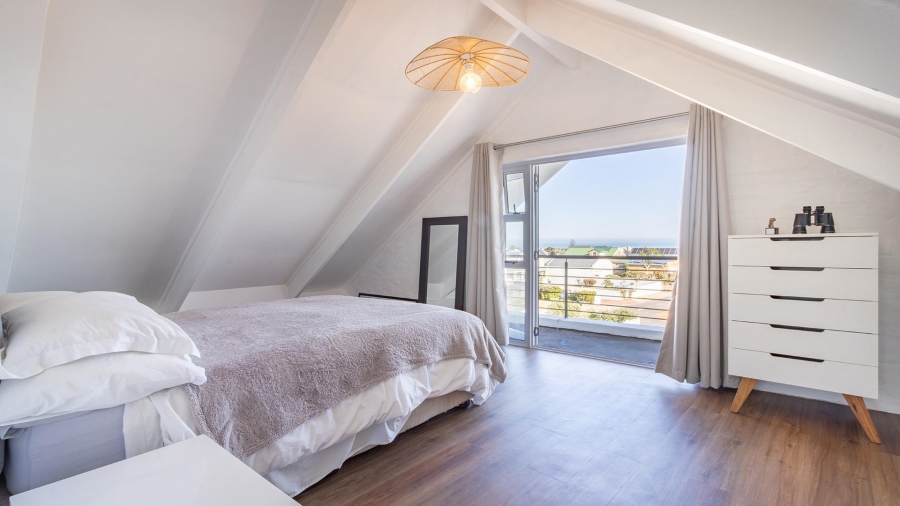 5 Bedroom Property for Sale in Grotto Bay Western Cape